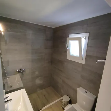 Gordis Absolute Beachfront Apartment & Studio Apartment *