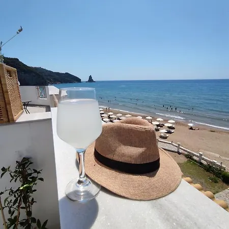 Gordis Absolute Beachfront Apartment & Studio Apartment