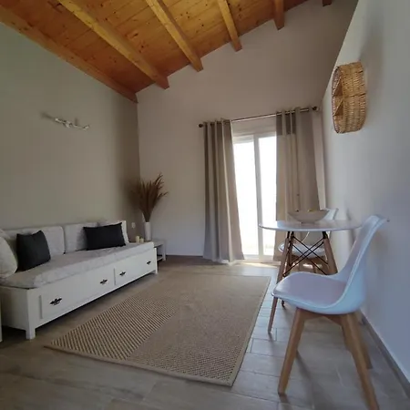 Gordis Absolute Beachfront Apartment & Studio Agios Gordios (Corfu)