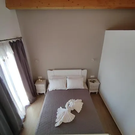 Gordis Absolute Beachfront Apartment & Studio Lägenhet
