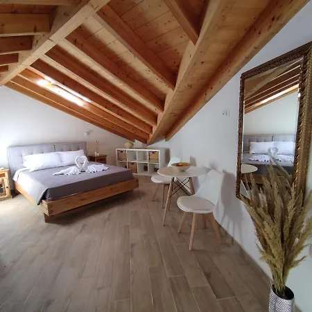 Lägenhet Gordis Absolute Beachfront Apartment & Studio *